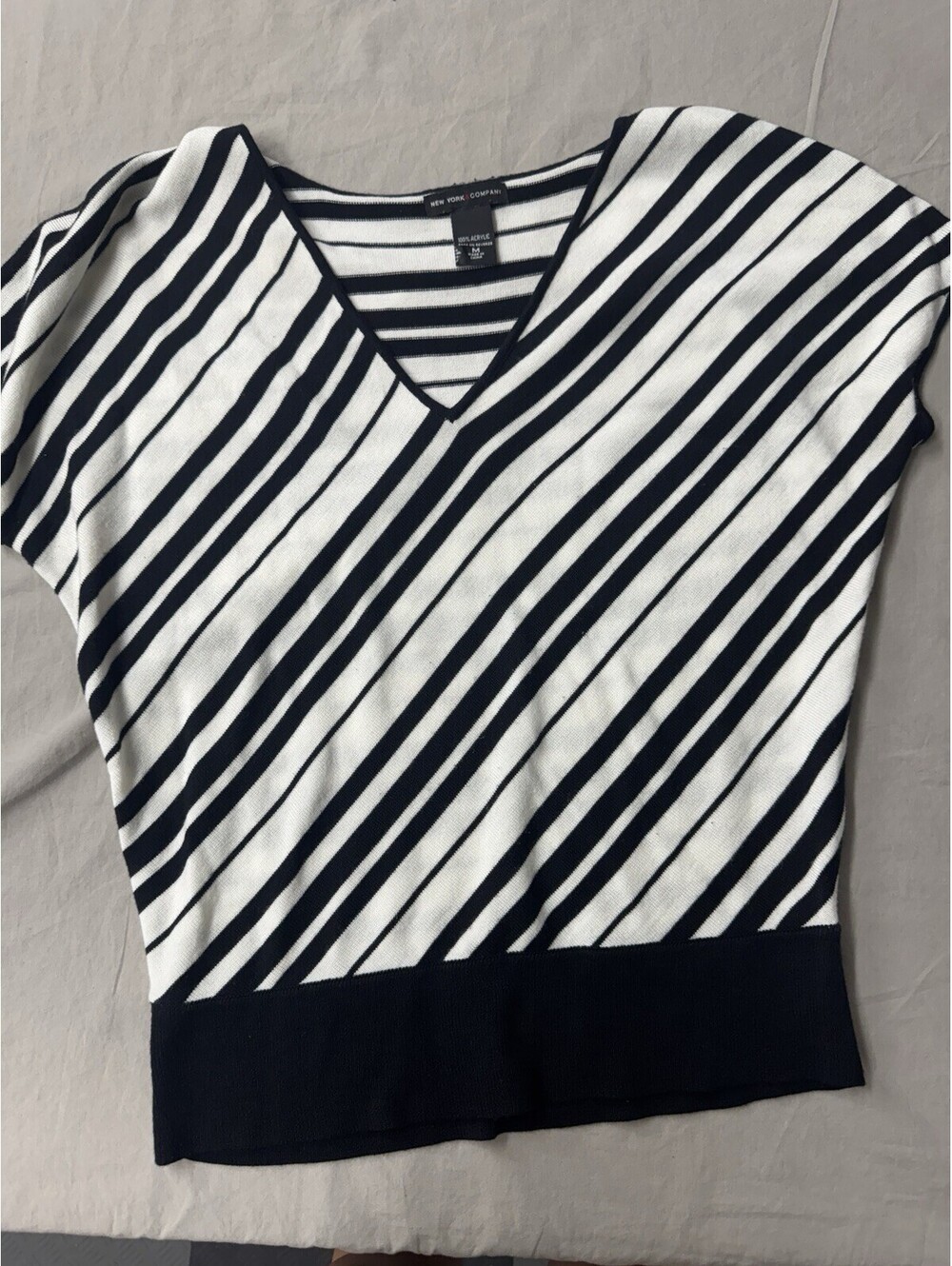New York And Company Black And White Striped Pattern Blouse Size Medium